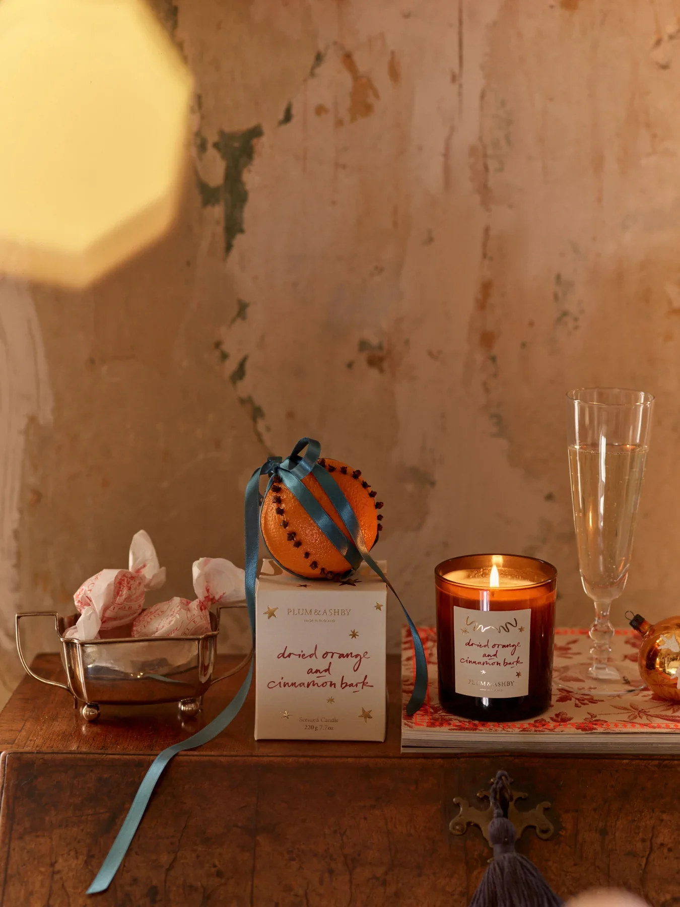Dried Orange & Cinnamon Bark Candle - Image 3