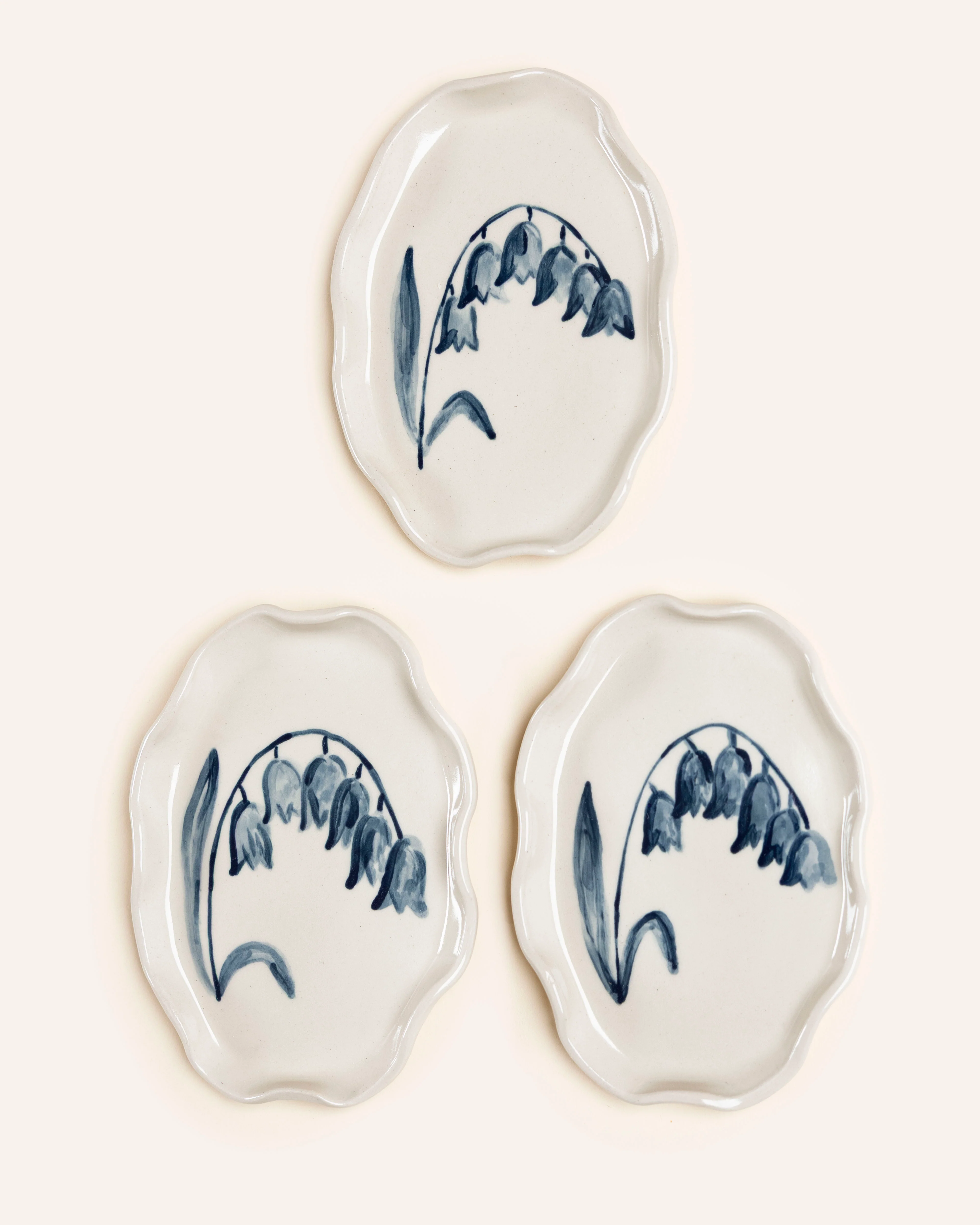 Wavy Dish – Scottish Bluebells - Image 3
