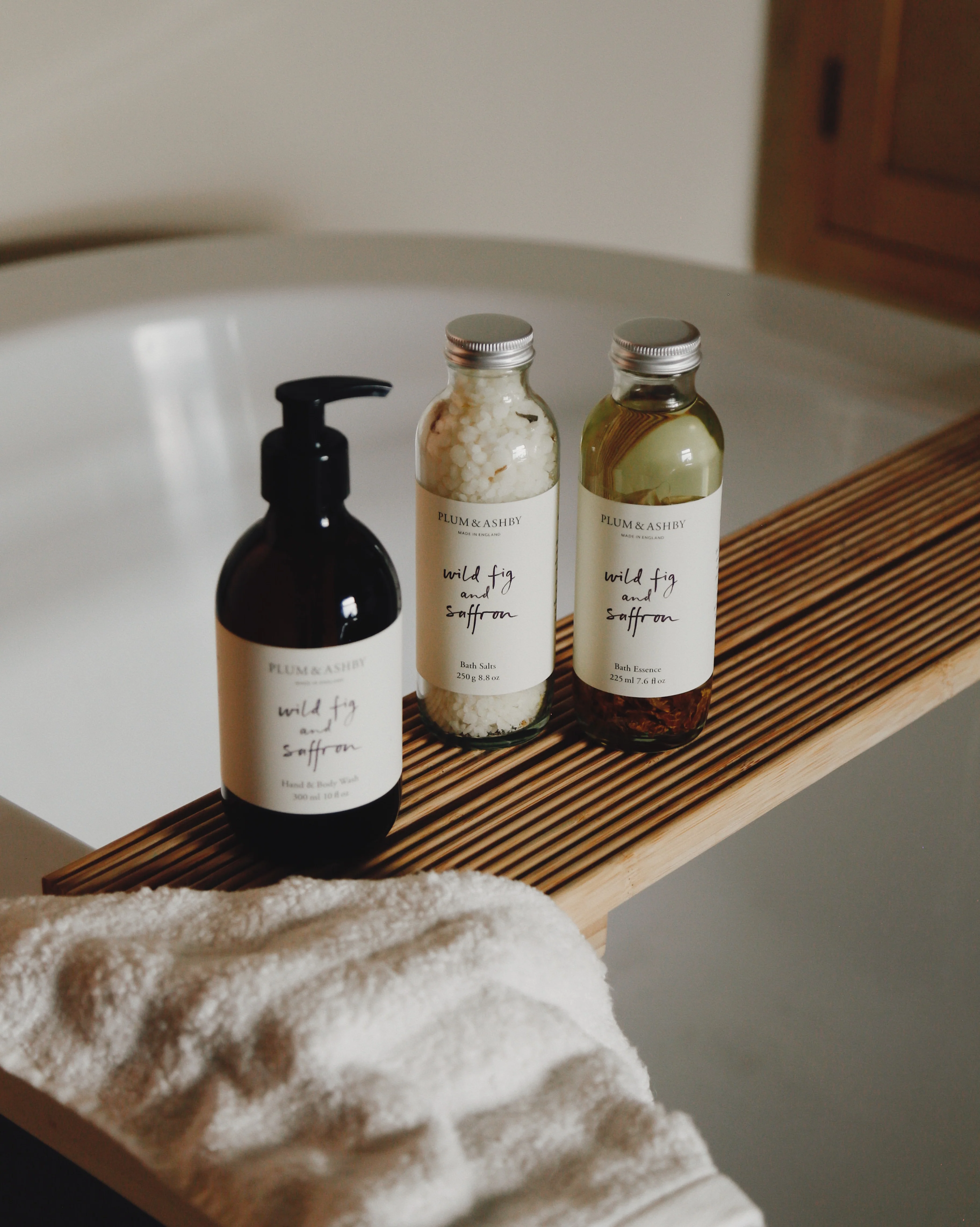 Wild Fig & Saffron Bath Essence - Image 3